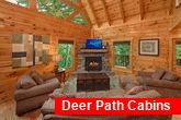 3 Bedroom Cabin with a fireplace