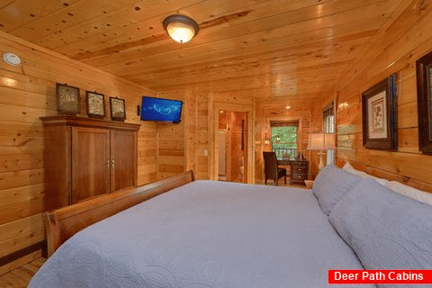 3 Bedroom Cabin with a King bed on main-level - Bear Pause Cabin