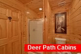 3 Bedroom Cabin with a private bathroom