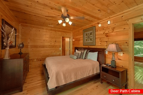 3 Bedroom Cabin with 2 King Beds - Bear Pause Cabin