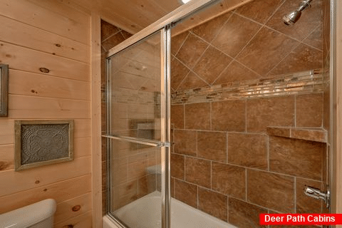 Large Walk in Showers with Two Shower Heads - Scenic Mountain Pool