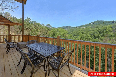 Deck Views with Outdoor Dining - Scenic Mountain Pool