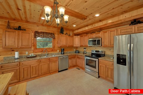 8 Bedroom Cabin with a Fully Stocked Kitchen - Marco Polo