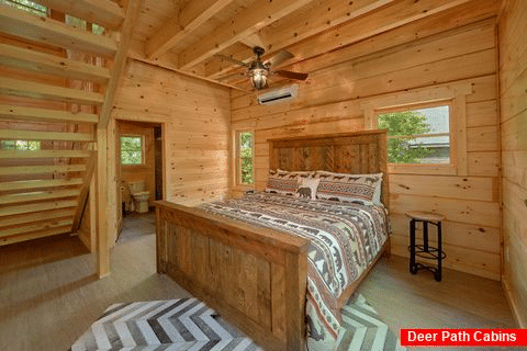 Luxurious 1 Bedroom cabin with King Bed - Out On A Limb