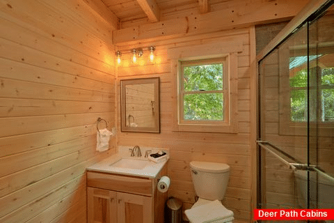 1 Bedroom cabin rental with Private bathroom - Out On A Limb