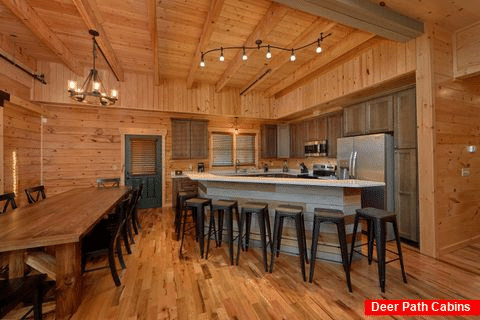 7 Bedroom Cabin with Large Kitchen and Bar - Poolside Lodge