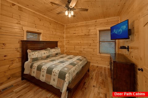 Cabin with Bedroom and Bath - Poolside Lodge