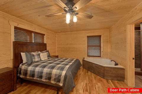 Luxury Cabin with 2 Private Jacuzzi Tubs - Poolside Lodge