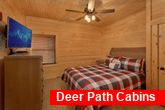 Private Queen bedroom with Bath and TV in cabin