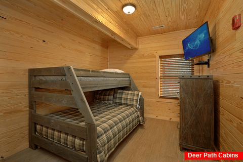 7 Bedroom cabin with Bunk Beds and washer/dryer - Poolside Lodge