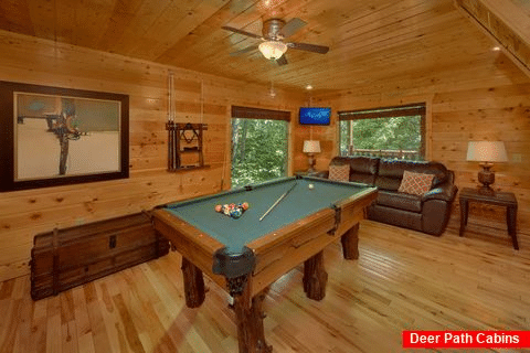 3 Bedroom Cabin with a Billiards Table - Bear Pause Cabin