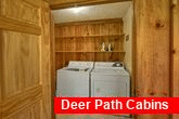 2 Bedroom Cabin with Full Size Washer and Dryer