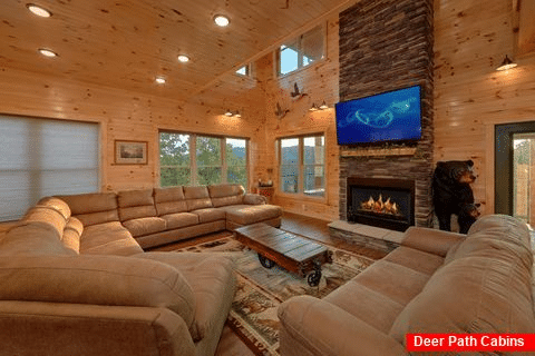 8 Bedroom Cabin in Smoky Mountain Ridge Resort - Mountain View Pool Lodge