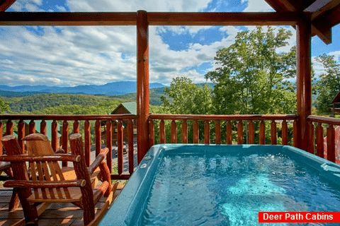 2 Bedroom Cabin with Hot Tub and Views - Catch of the Day