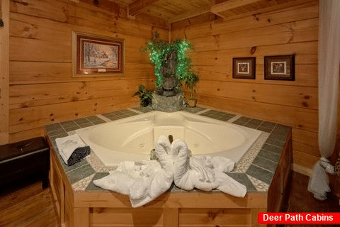 Minain Floor Master Suite with Jacuzzi Tub - Love Without End