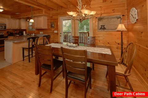 3 Bedrom cabin with Dining Room for 6 - Bear Mountain Lodge