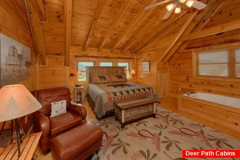 3 Bedroom Cabin with King Master Bedroom - Bear Mountain Lodge