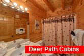 Cabin in Wears Valley with 2 private bathrooms