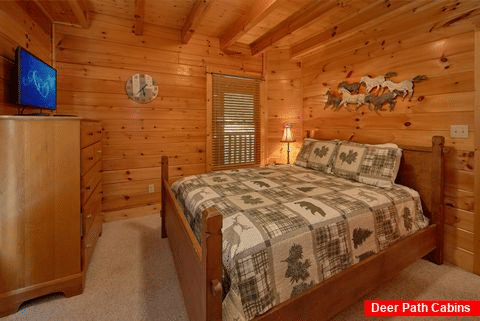 Cabin with 2 King bedrooms and 1 queen bedroom - Bear Mountain Lodge