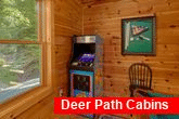 3 Bedroom cabin with Pool Table and Arcade Game