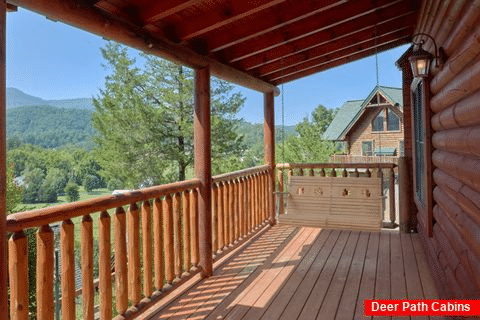 3 Bedroom with Mountain Views and porch swing - Bear Mountain Lodge