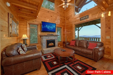 3 Bedroom Cabin with Big Screen TV and Fireplace - Blue Sky