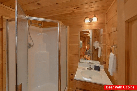 Gatlinburg Cabin with 2 private bathrooms - Bar None