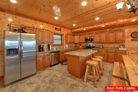 Luxury Cabin with Fully Equipped Kitchen - Majestic Splash