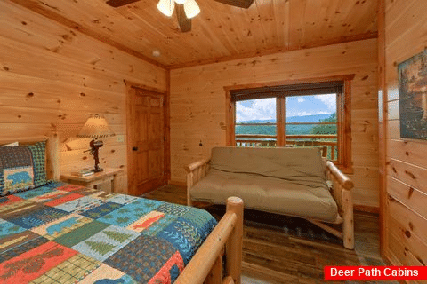 King Bedroom Cabin with Full Bathroom and Futon - Majestic Splash