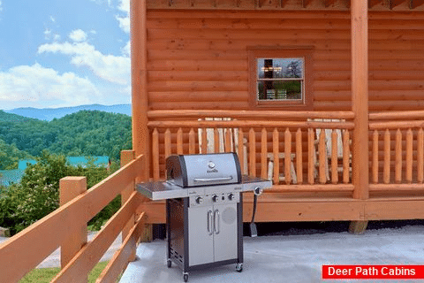 Pigeon Forge Cabin with Gas Grill - Majestic Splash