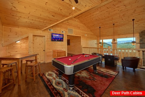 5 bedroom cabin with Pool table and arcade game - Endless Sunsets