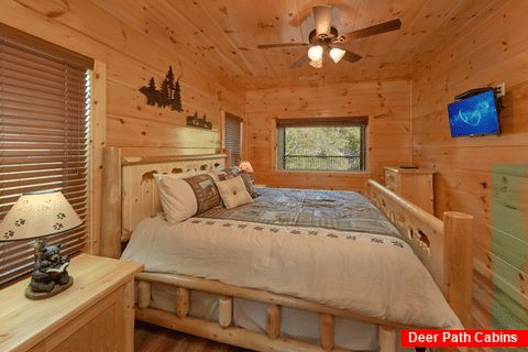 3 bedroom cabin on the river with 3 King beds - A River Retreat