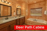 Private bathroom with Jacuzzi in 3 bedroom cabin