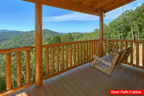 Cabin with Mountain View, porch swings & hot tub - Endless Sunsets
