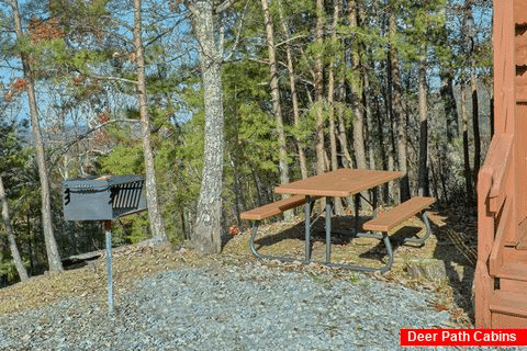 1 Bedroom with Picnic Table and Charcoal Grill - Higher Ground