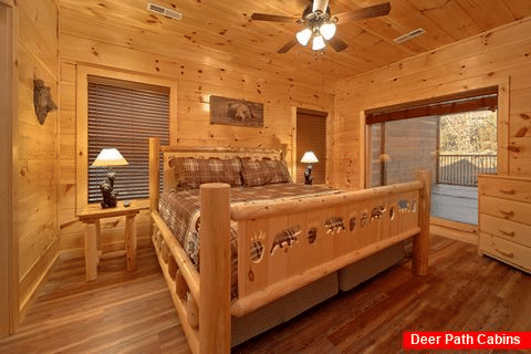King Bedroom with Private Bath in River Cabin - Rushing Waters