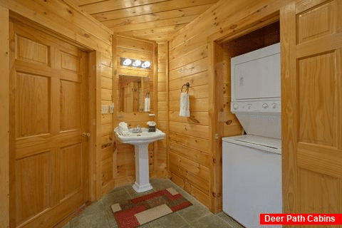 1 Bedroom Cabin with Washer and Dryer - Bear Hugs