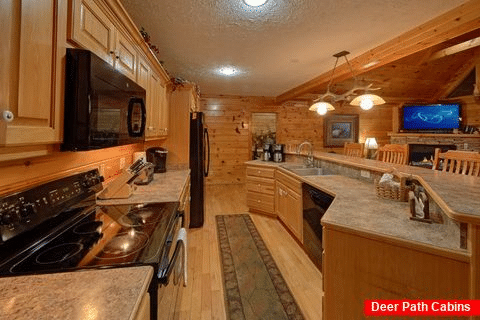 Gatlinburg Cabin with Large Family Size Kitchen - Majestic Point Lodge