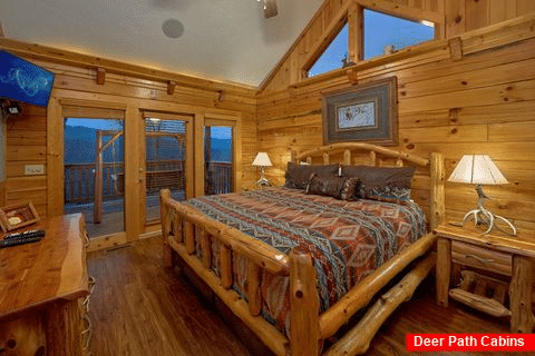 Cabin with 2 Master Suites on main level - Majestic Point Lodge