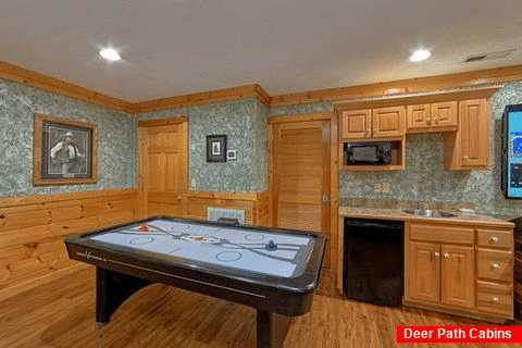 Gatlinburg Cabin with Pool table and Air Hockey - Majestic Point Lodge