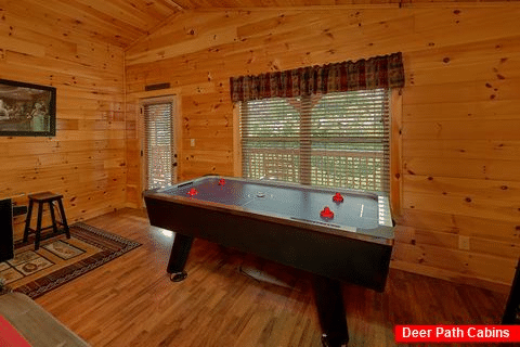 6 Bedroom Cabin with Air Hockey in Pigeon Forge - Crosswinds