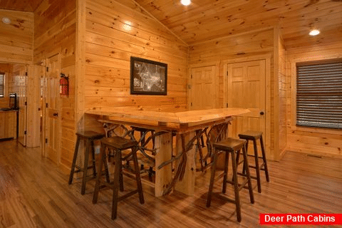 Cabin game room with bar, theater and pool table - Bear Cove Lodge