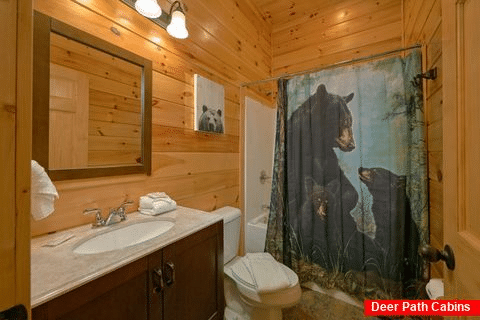 6 Bedroom cabin with private bathrooms - Bear Cove Lodge