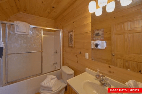 4 Bedroom Cabin Sleeps 14 3 Bath Rooms - A Rocky Top Ridge