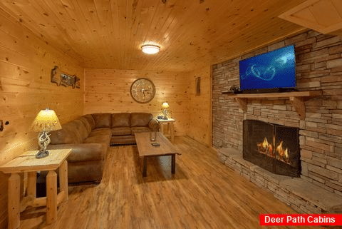 Spacious Cabin with Den and Gas Fireplace - Bar Mountain
