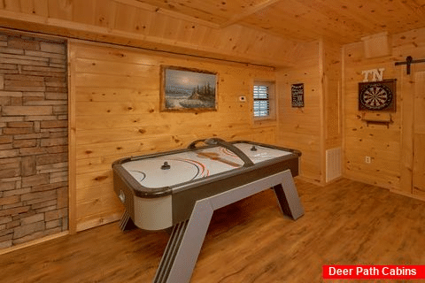 5 Bedroom Cabin with Air Hockey Table - Bar Mountain