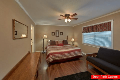 Master Bedroom with King Bed and Futon - Dew Drop Inn at Creekwalk