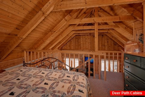 King Bedroom loft in 1 bedroom cabin - All By Grace