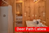 Spacious cabin with 2 private bathrooms