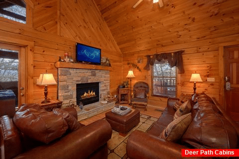 Rustic 1 Bedroom Cabin with Gas Fireplace - Aah Rocky Top